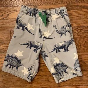 Mini Boden dinosaur shorts